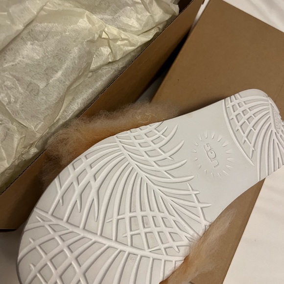 Ugg womens slides - Picture 4 of 4